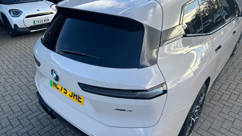 BMW iX 300kW xDrive45 M Sport 101kWh 5dr Auto [Pro Pack] Electric Estate